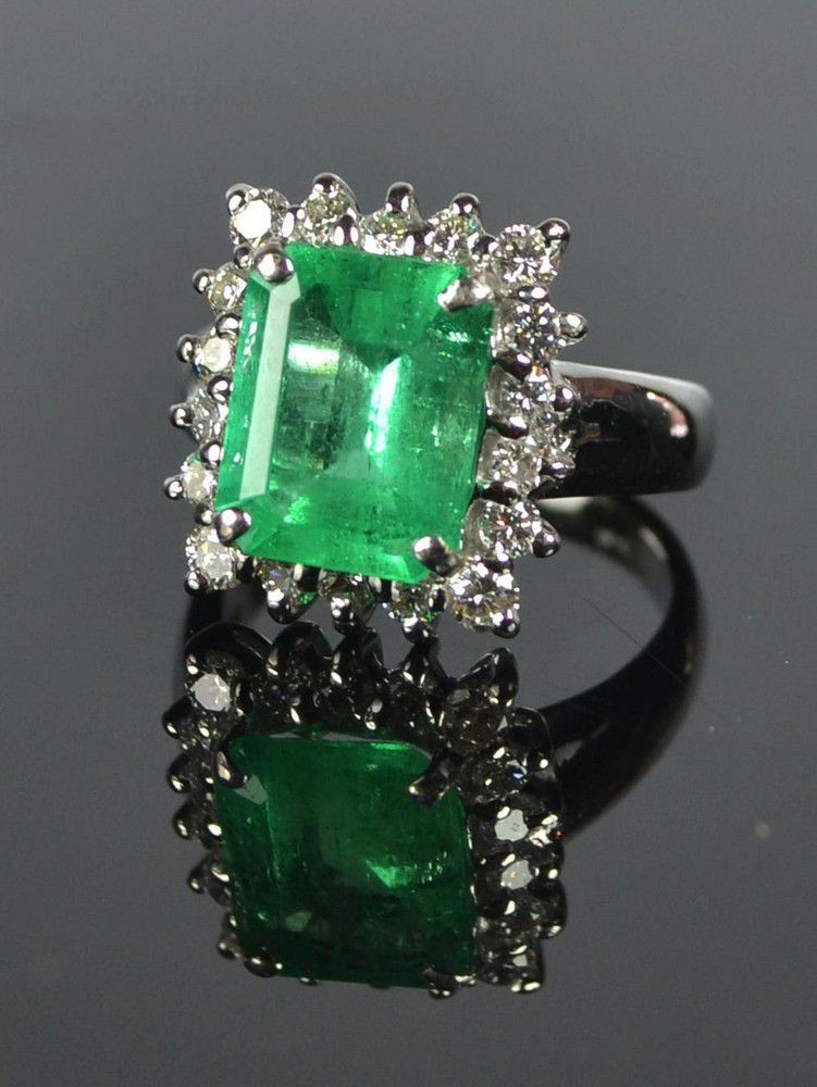 Columbian Emerald Diamond Ring, 3.80ct, Size M - Rings - Jewellery