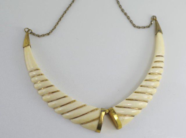 Vintage Ivory /& 9ct Gold Pendant