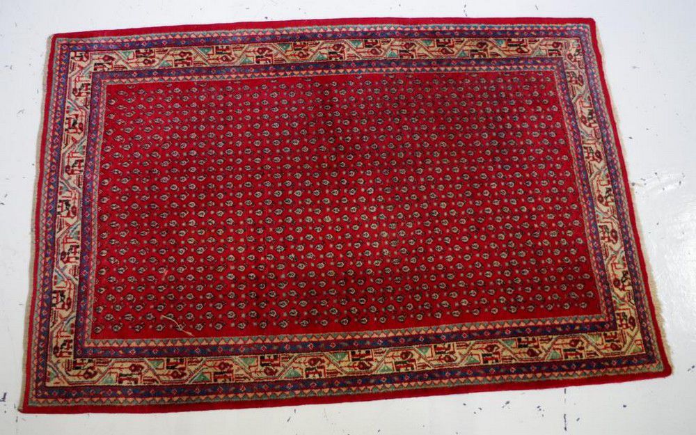 Red Kuwait Rug Red-toned Middle Eastern Wool Rug - 200x133cm - Rugs & Carpets ...