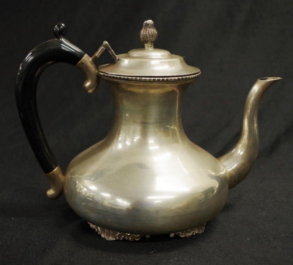 Sterling Silver Coffee Pot, 720g - Tea & Coffee Pots - Silver