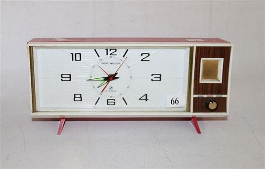 Pink and White Seiko Melodia Desk Clock (1970) - Clocks - Zother - Horology  (Clocks & watches)