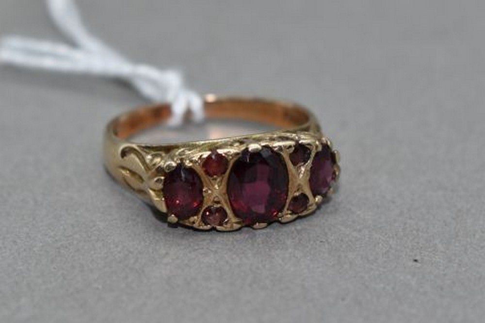 Antique Garnet Ring with Filigree Undercarriage in 9ct Gold - Rings ...