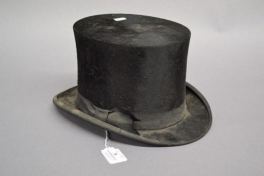 Antique English Top Hat - Headwear - Costume & Dressing Accessories