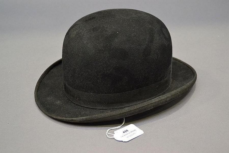 Antique English bowler hat - Headwear - Costume & Dressing Accessories