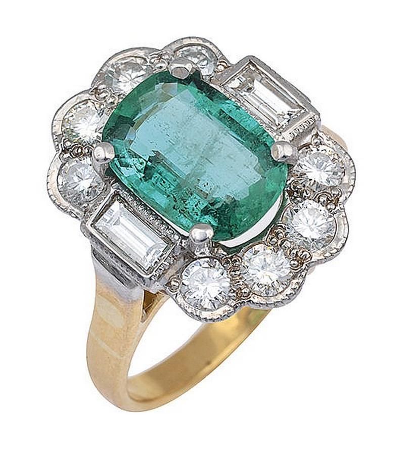 Emerald and Diamond Cluster Ring in 18ct Gold - Rings - Jewellery