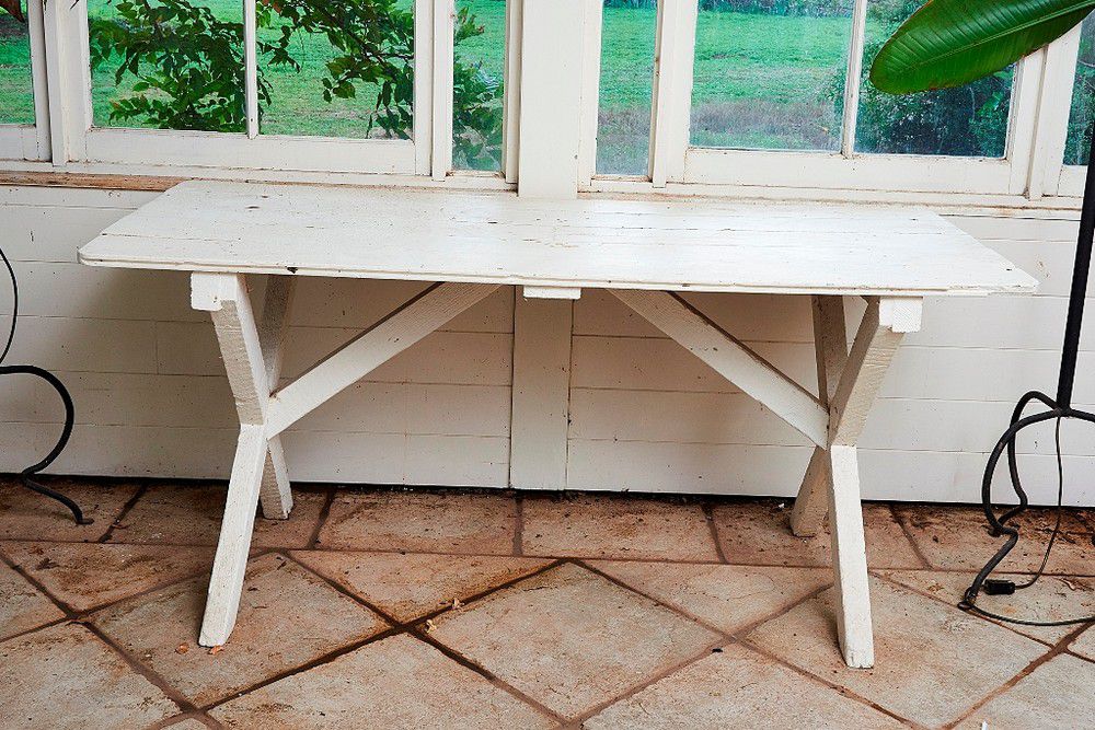 White Rustic Kitchen Table 20th Century Tables Dining Other   28fbb1dc010e40dc52ec6f0302504fed 