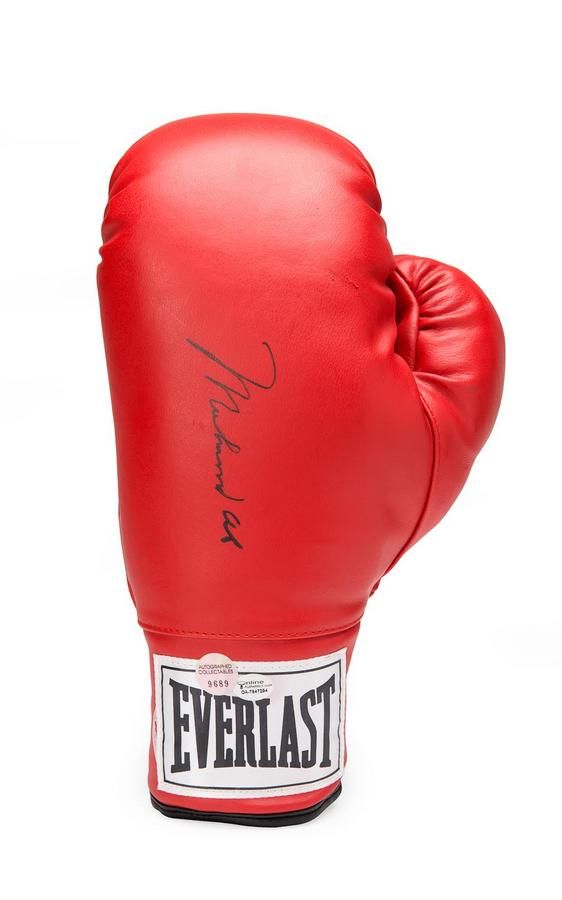 Muhammad Ali Signed Boxing Glove - Sporting - Boxing - Memorabilia