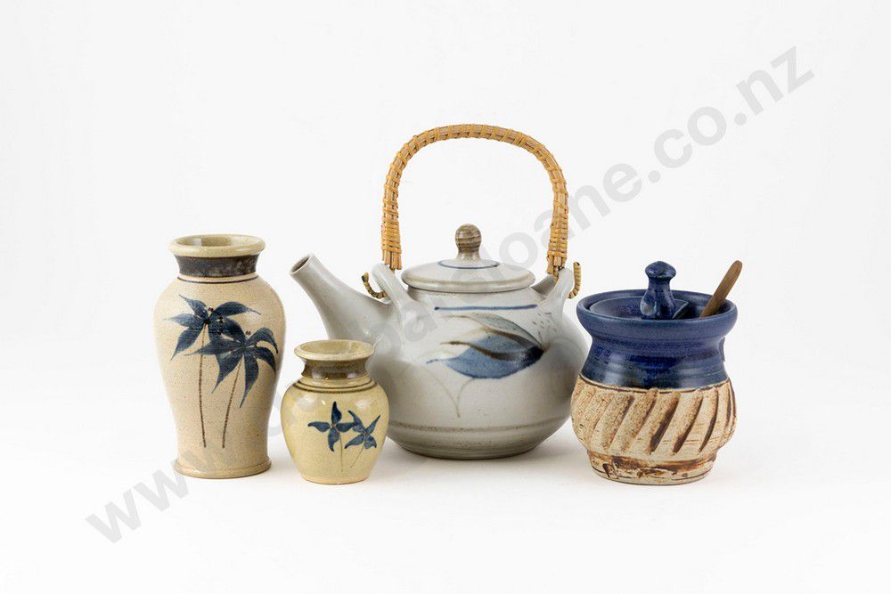 Kiwi Pottery Collection New Zealand Potters & Themes Ceramics
