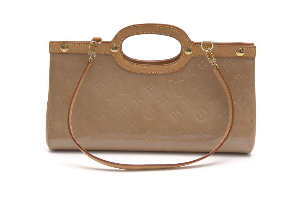 Beige Vernis Louis Vuitton Roxbury Handbag with Gold Hardware ...