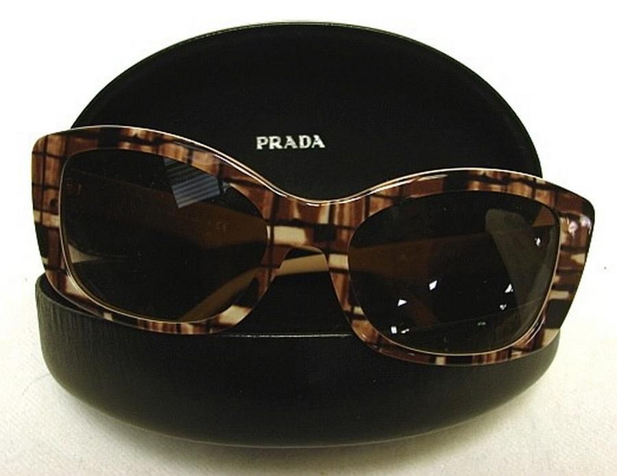 A pair of Prada sunglasses with original case Italy; excellentâ¦ - Sunglasses - Costume 