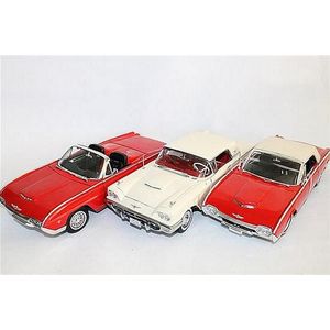 Three 'Ford Thunderbird' models, by Anson, Sun Star and Welly…