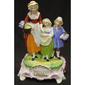 Victorian Yardley's Old English Lavender figures ceramic…