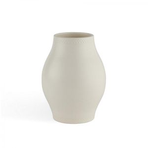 An Ernest Shufflebotham for Crown Lynn vase, Hand-potted ovoid&hellip;