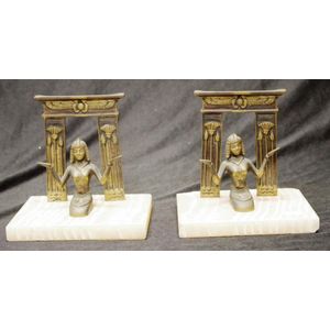Pair of Egyptian Pharaoh bookends on alabaster bases, height 15…