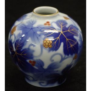 Japanese Fukagawa blue and white vase height 8.5 cm