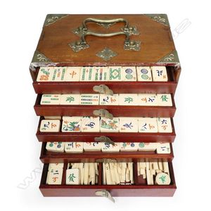 Early 20th Century Chinese Bakelite Mahjong Set in Leather Case