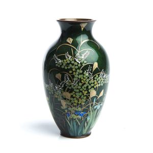 A Japanese cloisonne vase, Meiji/Taisho period, decorated with…