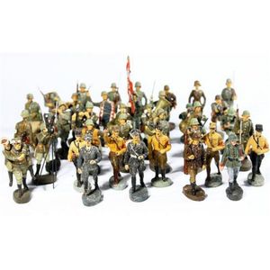 A quantity of Elastolin World War II figures as found (approx…