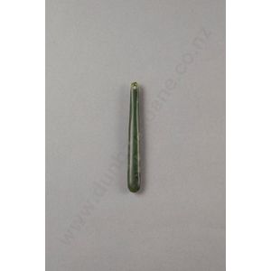 Pounamu kuru (pendant), Kawakawa variety stone. Small chip to…