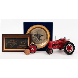 A collection of Australian themed memorabilia, comprising: a…
