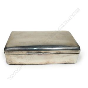 A silver Mappin & Webb rectangular cigarette box, plain form.…