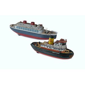2 modern toys, Japan, battery operated lithographed tinplate…