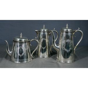 Edwardian three piece Elkington silver plated tea & coffee set.…