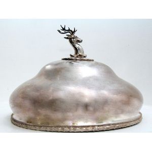 Elkington & Co. plated meat cover with deer head hand. 37 cm…