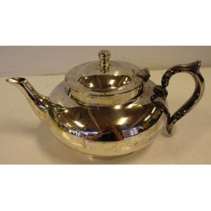 Challenge perfect silver plated teapot, with infuser, Height 13…