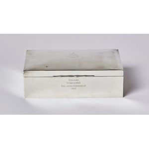 An Edward VII sterling silver cigarette box, Birmingham 1909,…