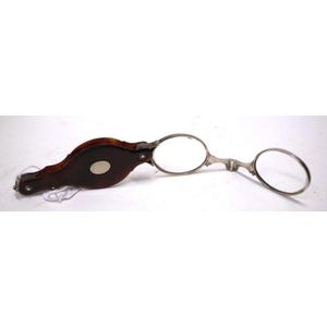 Victorian Tortoiseshell and silver lorgnettes 7.5 cm in length