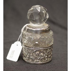 Early sterling silver cased crystal scent bottle hallmarks&hellip;