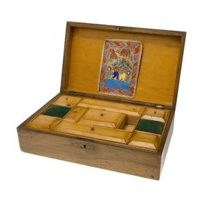 Early wooden sewing box. Inlaid decoration to lid. Segmented…