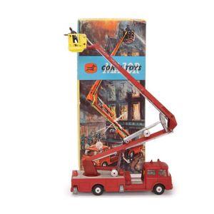 A boxed (VG) Corgi Major #1127 Simon Snorkel fire engine, with…