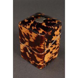 Tortoiseshell playing card box, of petit rectangular form, with…