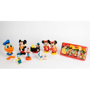 Mickey Mouse collection: group including toys, figurines, games,…