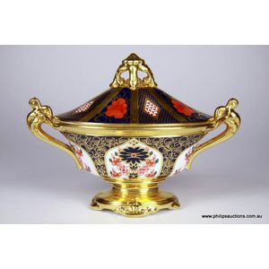 A Royal Crown Derby Imari covered Sweet meat bowl 1980/1982,&hellip;
