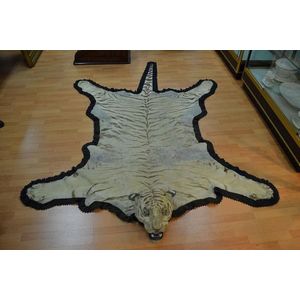 Antique Bengal tiger rug, van Ingen Mysore India (original…