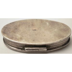 Sterling silver pill box marked 925, with etched decoration to…