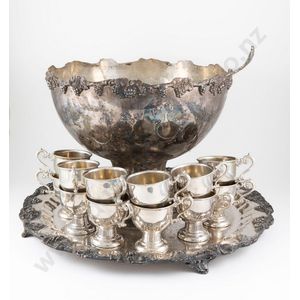 Large silver plated punch bowl with 12 cups ladle & matching…
