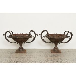 Hugo Cesar Tonti (Argentinian), pair of double handled bronze…