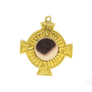 Heavy Victorian 9ct yellow gold fob medal marked Chester 9 375…