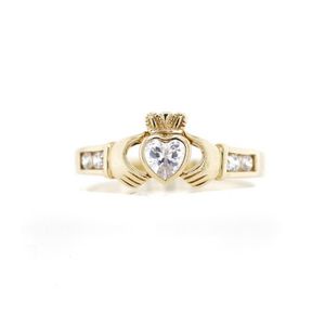 Vintage gold online claddagh ring