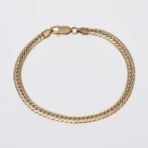 Antique or later gold curb link bracelet - price guide and values