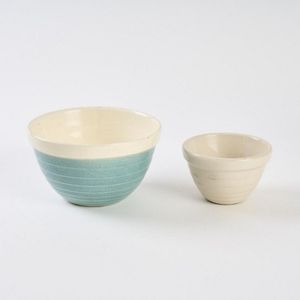 Two Crown Lynn beehive mixing bowls, the larger with a teal&hellip;