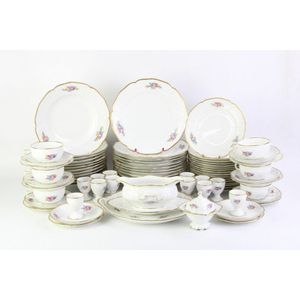 Rosenthal Sansouci dinner service with gilt trim and decorated…