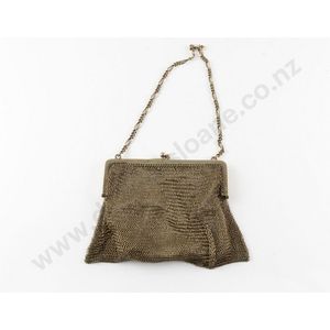 Sold at Auction: VINTAGE LEWIS IMPORTS SILVER CHAIN MESH PURSE