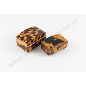 Victorian tortoise shell cotton box and trinket box, plain…