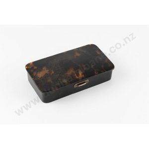 George V tortoise shell sewing box, with silver gilt thimble,…
