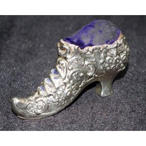 Edward VII sterling silver shoe formed pin cushion hallmarked…